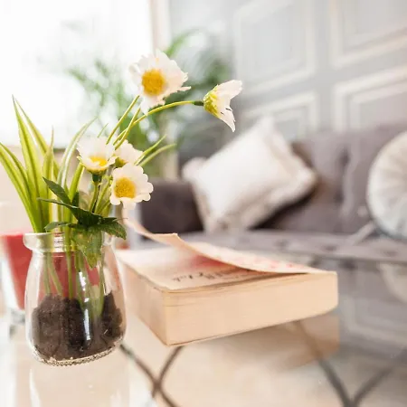 Pass The Keys Stylish 2 Bedroom House In Leeds * Leeds (West Yorkshire)