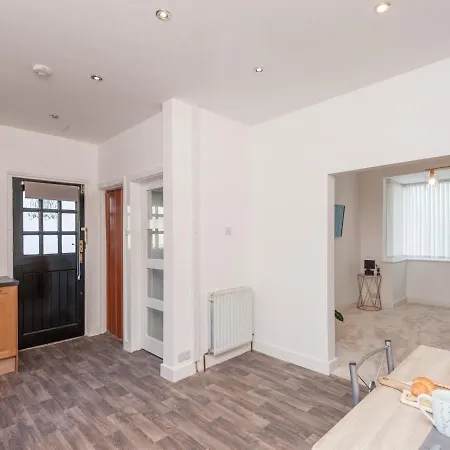 Casa vacanze Pass The Keys Stylish 2 Bedroom House In Leeds